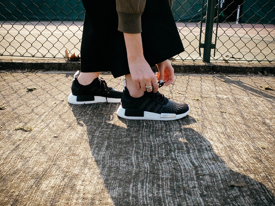 how to wear adidas nmd