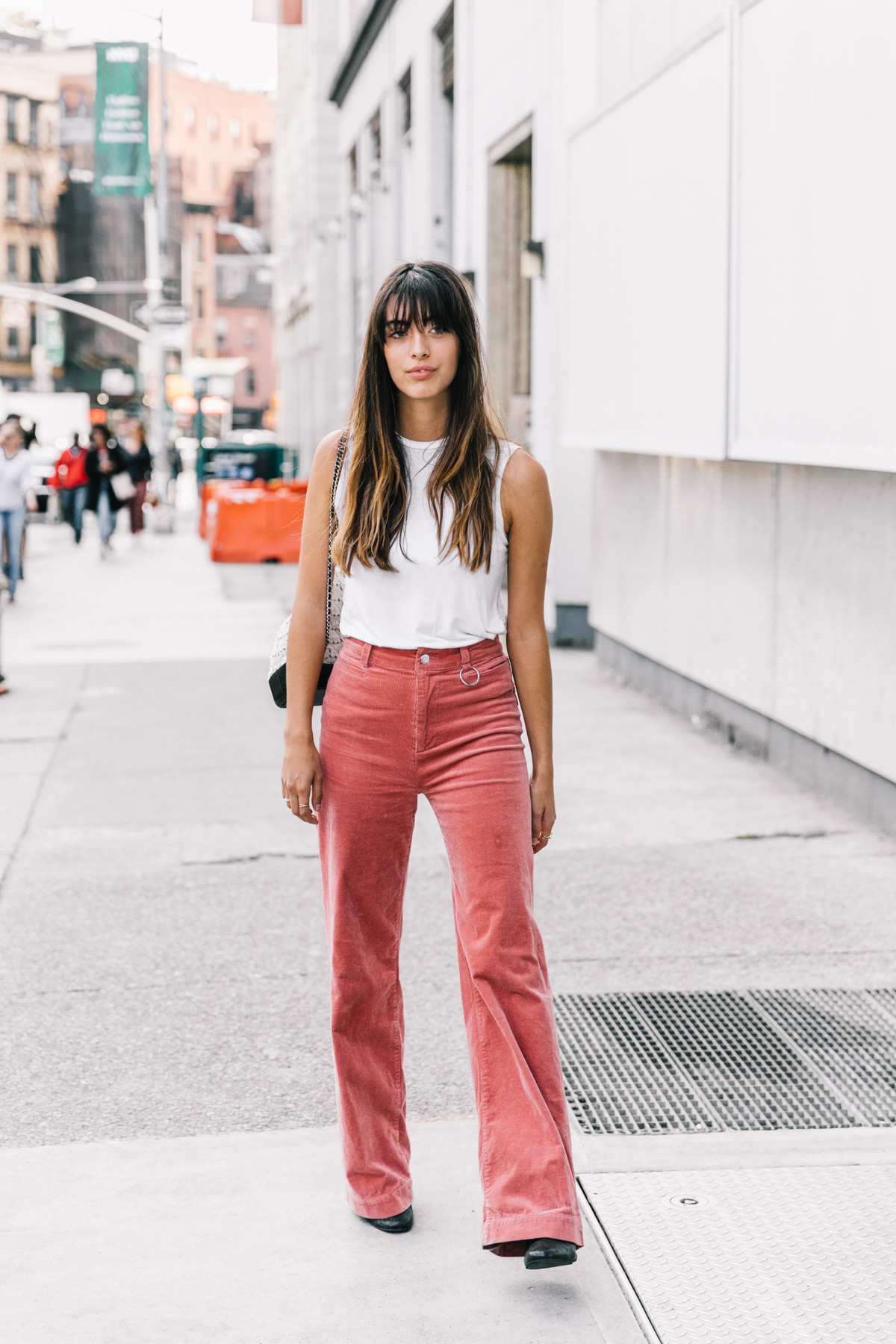 vogue.es.street_style_new_york_fashion_week_dia_5_oscar_de_la_renta_767708829_1200x1800