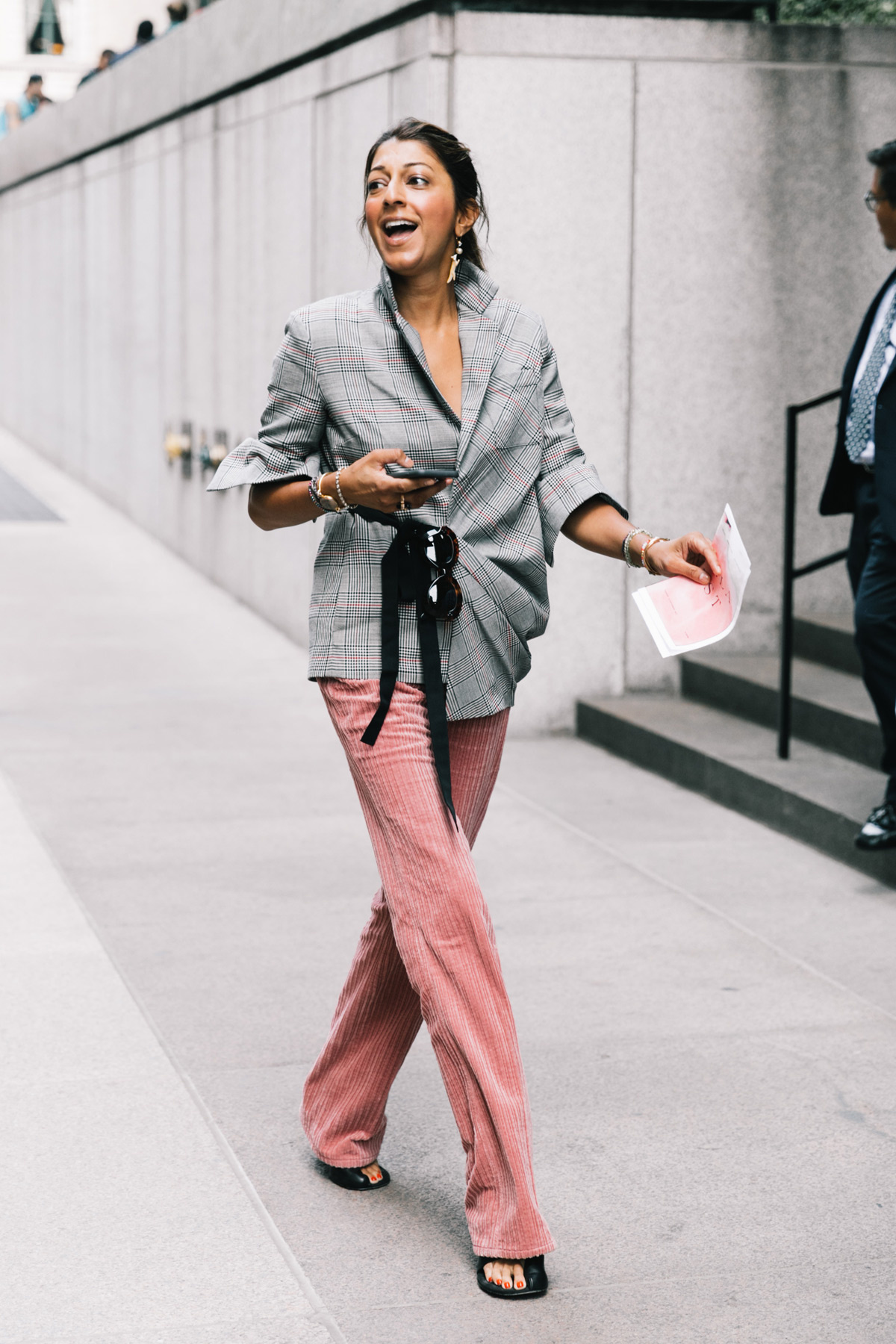 vogue.es.street_style_new_york_fashion_week_dia_6_ralph_lauren_coach_72689353_1200x1800