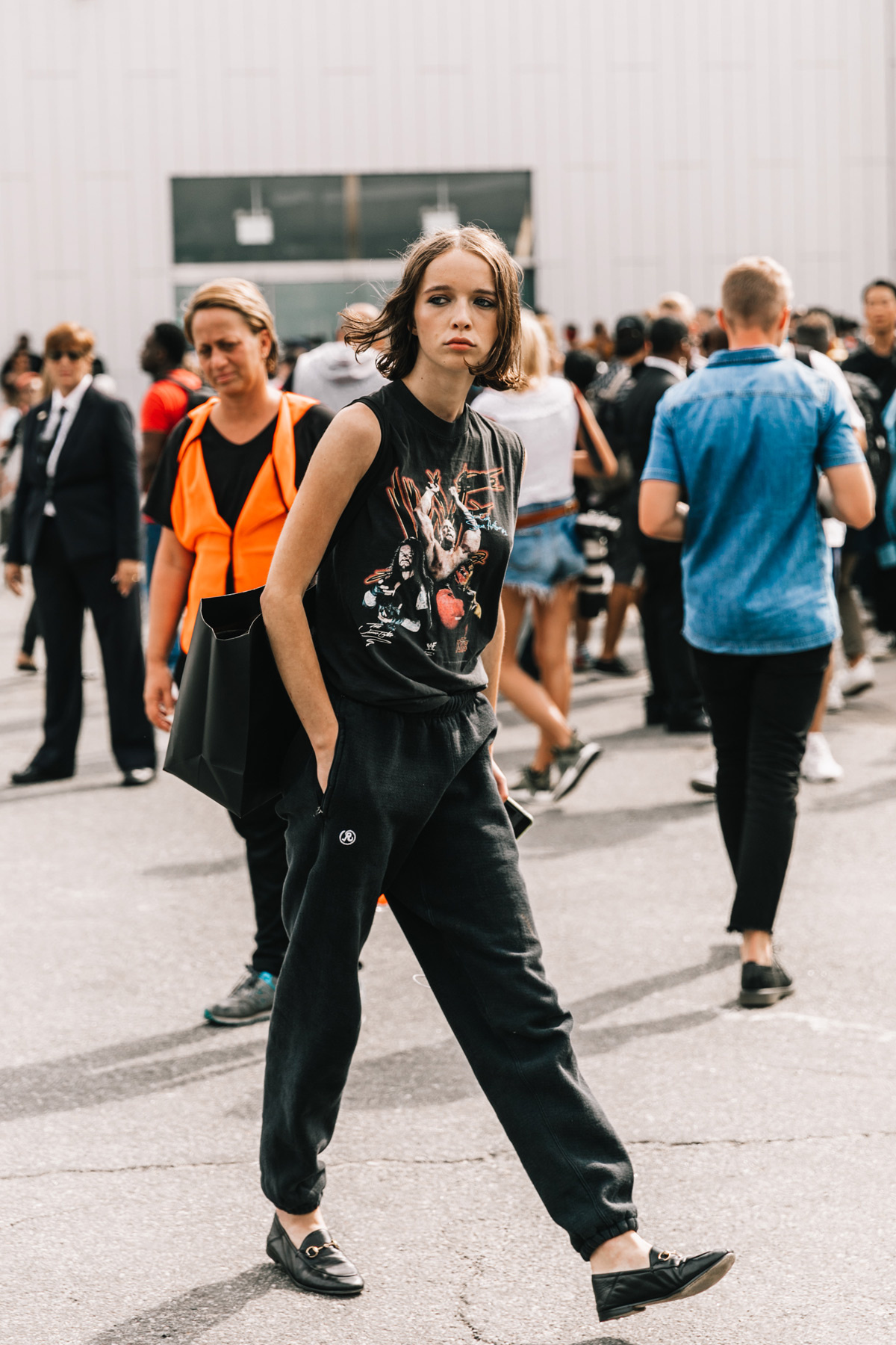 vogue.es.street_style_new_york_fashion_week_dia_6_ralph_lauren_coach_923833595_1200x1800