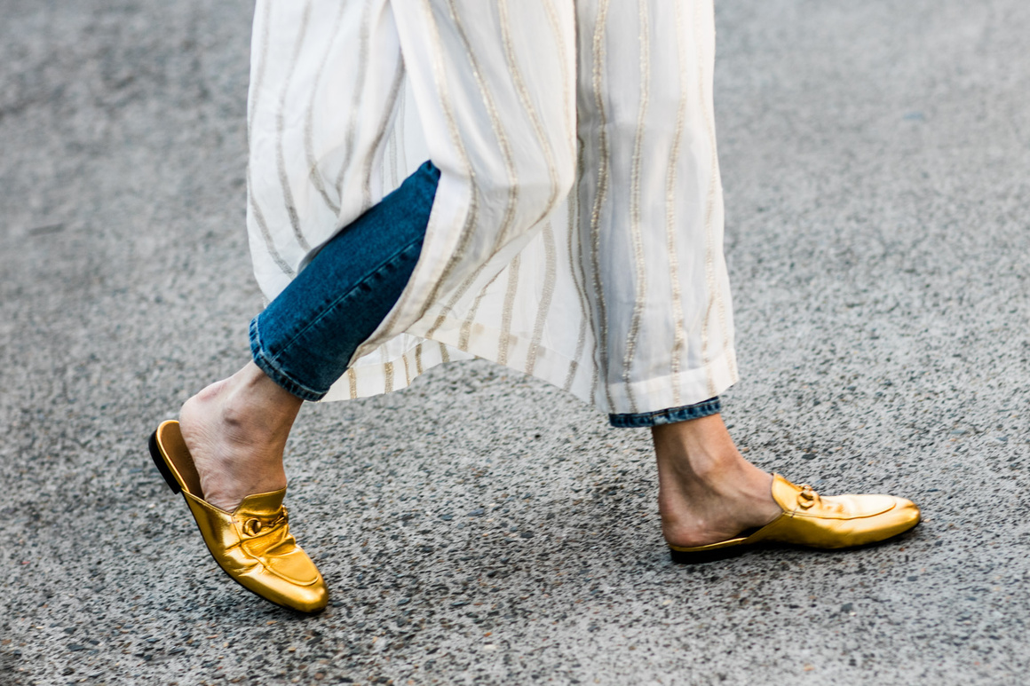 The Slippers Trend - Blue is in Fashion this Year